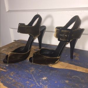 Green velvet Pierre Hardy pumps